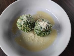 time2care - Spinatknödel nach den 5 Elementen